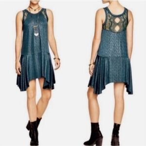 Elegant Teal Sleeveless Dress